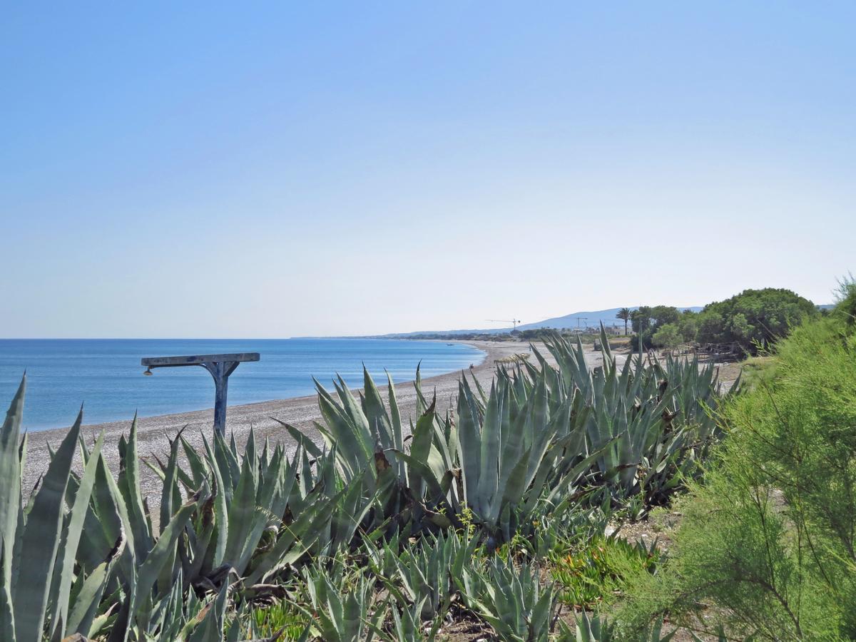Loukas Beach Rooms คิโอตาริ ภายนอก รูปภาพ