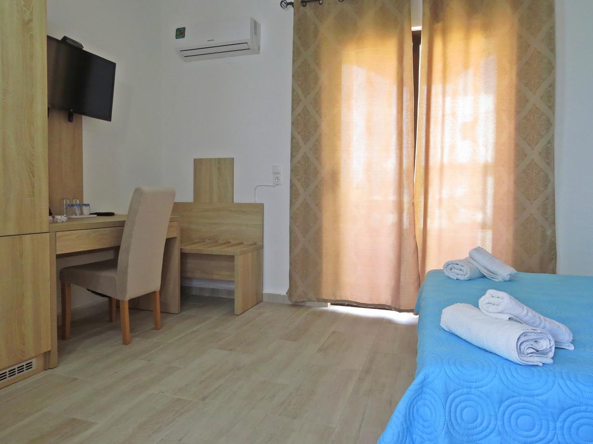 Loukas Beach Rooms คิโอตาริ ภายนอก รูปภาพ